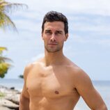 Posado en bañador de Jaime Astrain, concursante de 'Supervivientes 2026'