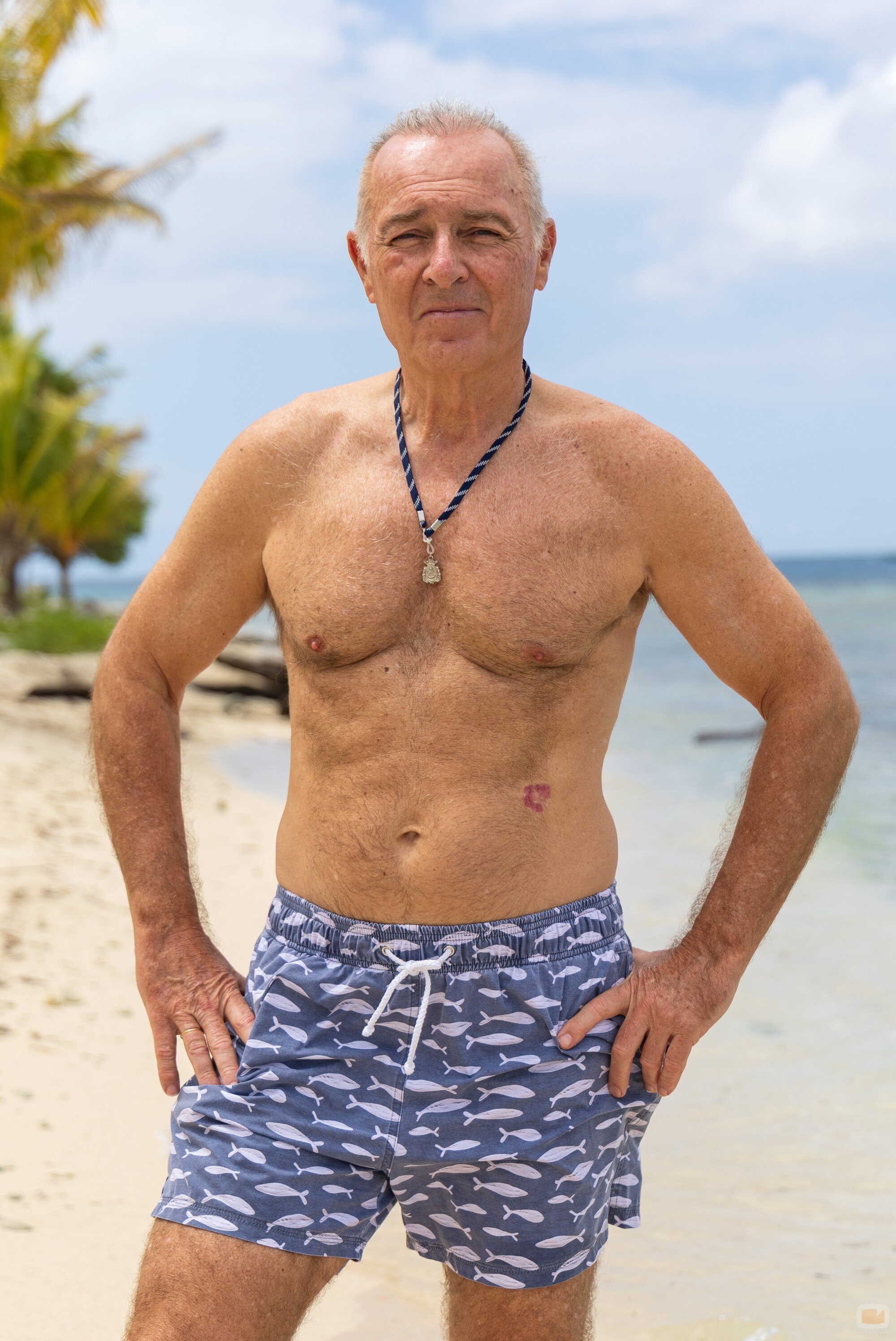 Posado en bañador de José Manuel Soto, concursante de 'Supervivientes 2026'
