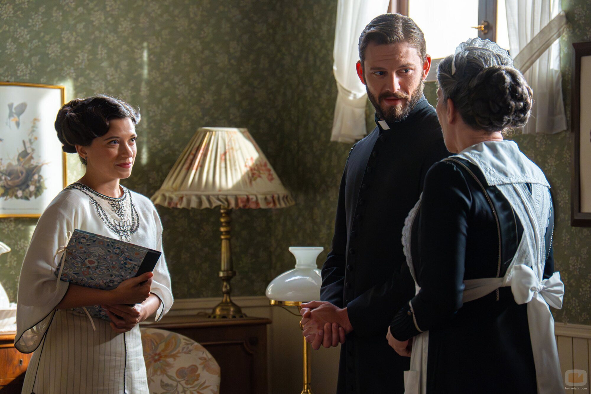 Daniel Schröder y Amparo Piñero en 5x48 titulado 'Viernes 6 de marzo de 2026' de 'La promesa'