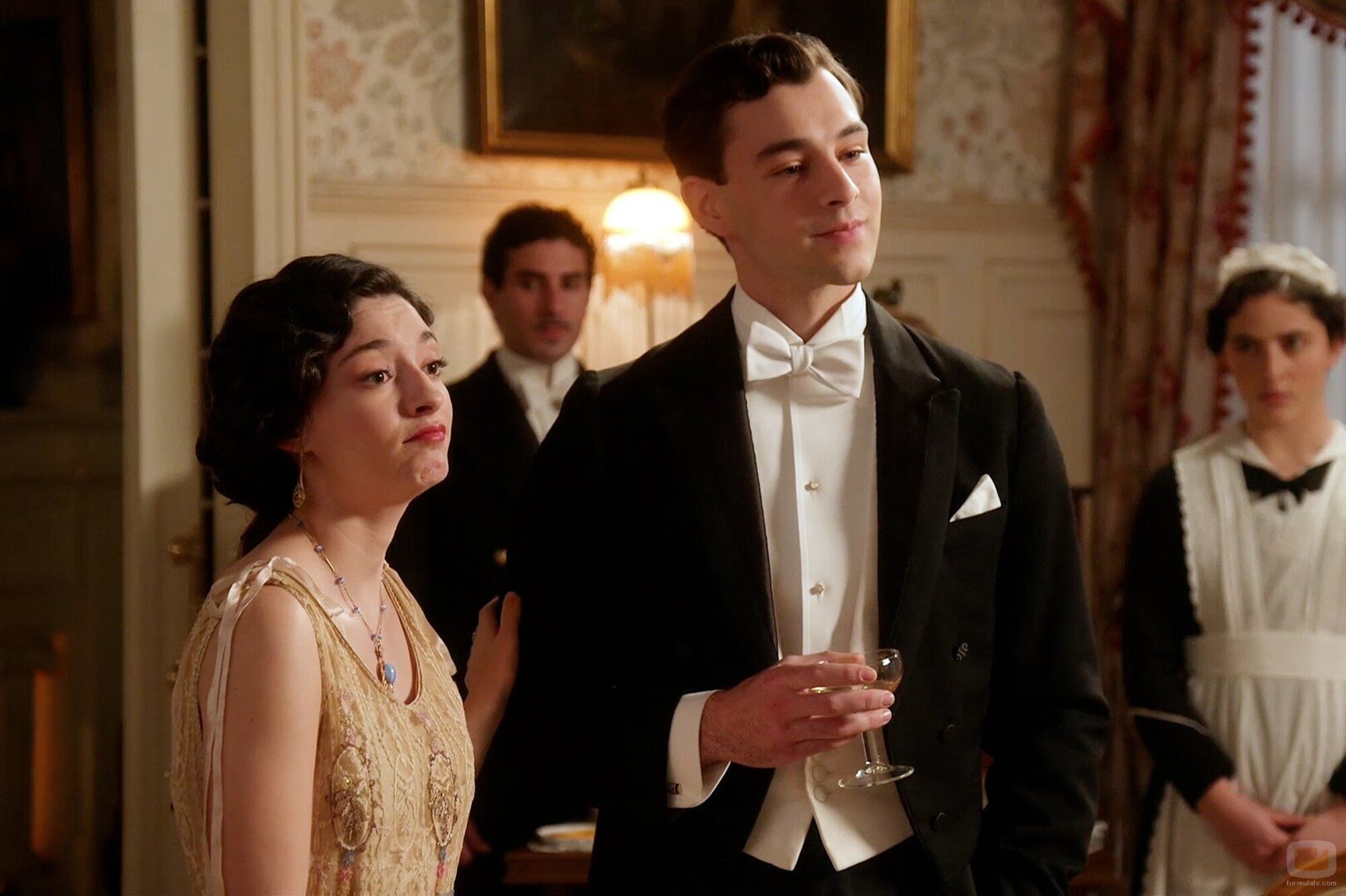 Marta Costa y Xavi Lock en la temporada 5 y el capítulo 50 de 'La promesa'