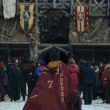 Harry Potter, de espaldas en 'Harry Potter y la piedra filosofal'