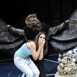Elena Furiase grita en "El circo de los horrores"