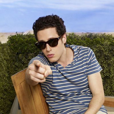Paulo Costanzo es Evan Lawson