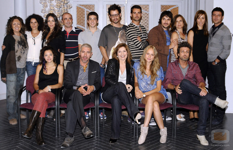 Reparto de '90-60-90'