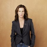 Rachel Griffiths es el personaje de Sarah Walker en 'Cinco hermanos'