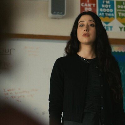 Taylor Ortega en la temporada 1 y el capítulo 01 de 'Errores épicos'