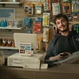 Boran Kuzum en 1x01 'Compradle un collar a la abuela' de 'Errores épicos'