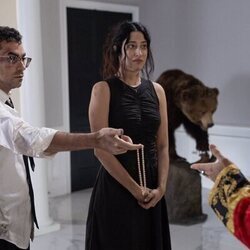 Dan Levy y Taylor Ortega en Capítulo 3 titulado 'Enséñame la pasta' de 'Errores épicos'