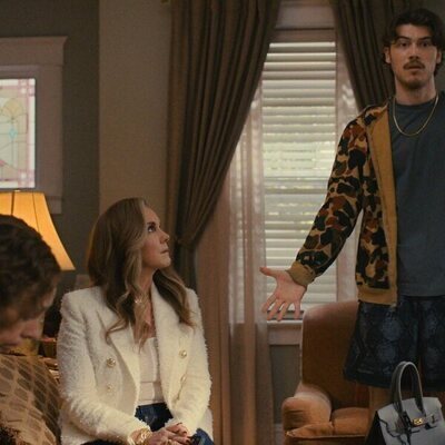 Elizabeth Perkins y Jack Innanen en 1x03 titulado 'Enséñame la pasta' de 'Errores épicos'
