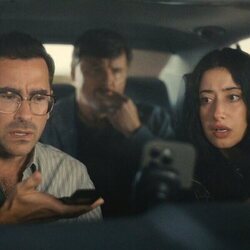 Taylor Ortega y Dan Levy en 'La debilidad siempre sale a la luz' de 'Big Mistakes'