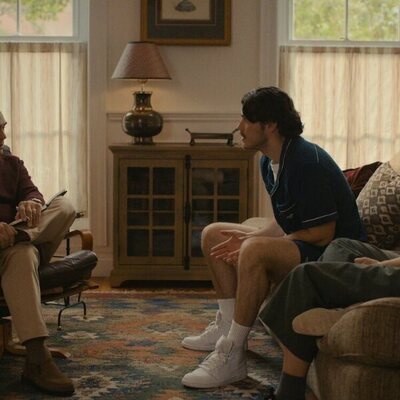 Taylor Ortega y Jack Innanen en 'La debilidad siempre sale a la luz' de 'Errores épicos'