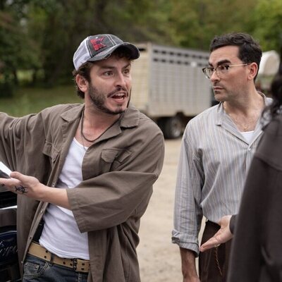 Dan Levy y Boran Kuzum en 'Santiago 4, 17' de 'Big Mistakes'