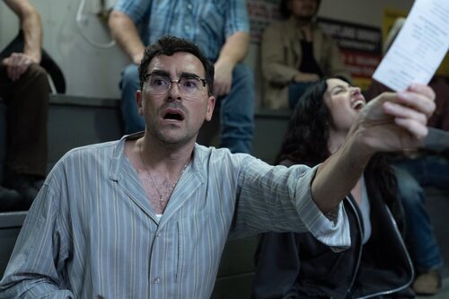 Dan Levy en la temporada 1 y el capítulo 05 de 'Errores épicos'