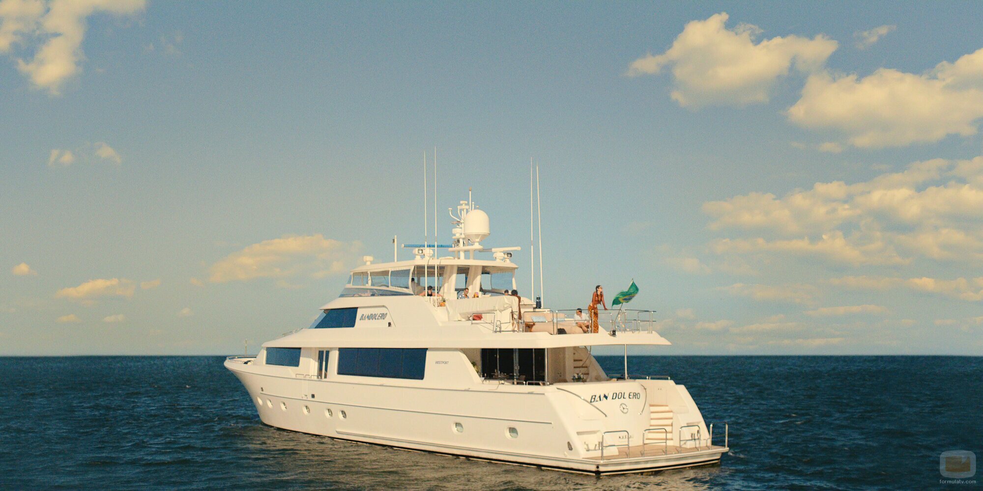 Taylor Ortega y Dan Levy en 1x07 titulado 'Me lo he pasado muy bien contigo' de 'Errores épicos'