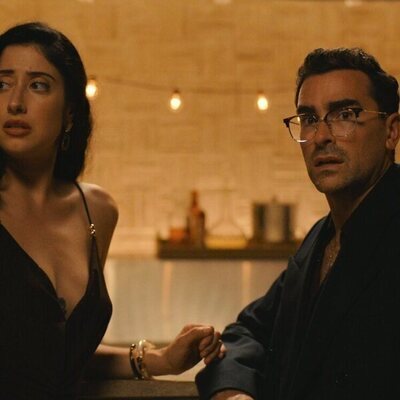 Dan Levy y Taylor Ortega en 1x07 'Me lo he pasado muy bien contigo' de 'Errores épicos'