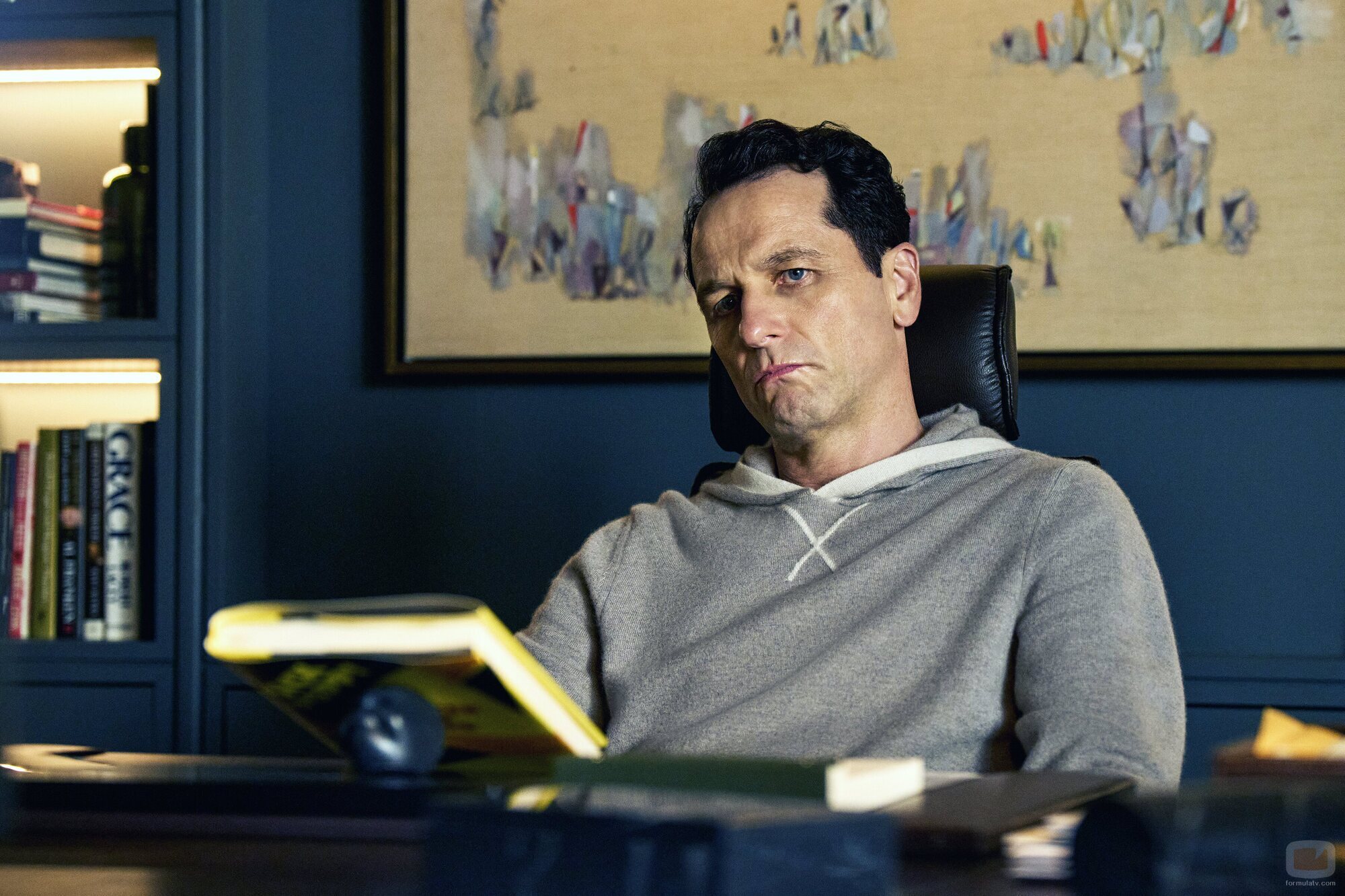 Matthew Rhys en 1x01 titulado 'Perro loco' de 'La bestia en mí'