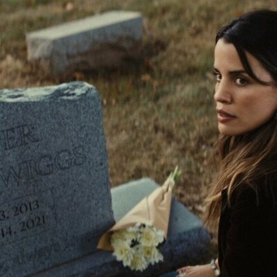 Natalie Morales en 1x01 'Perro loco' de 'La bestia en mí'