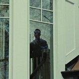 Imagen de Matthew Rhys en 1x01 titulado 'Perro loco' de 'La bestia en mí'