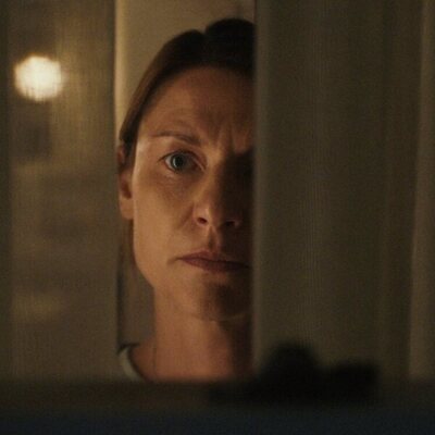 Claire Danes en 1x02 titulado 'No quiero estar solo' de 'La bestia en mí'