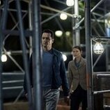 Matthew Rhys y Claire Danes en 1x03 'Secreto a voces' de 'La bestia en mí'