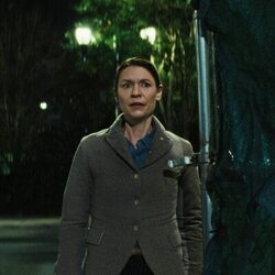 Still de Claire Danes en el 1x03 de 'The Beast in Me'