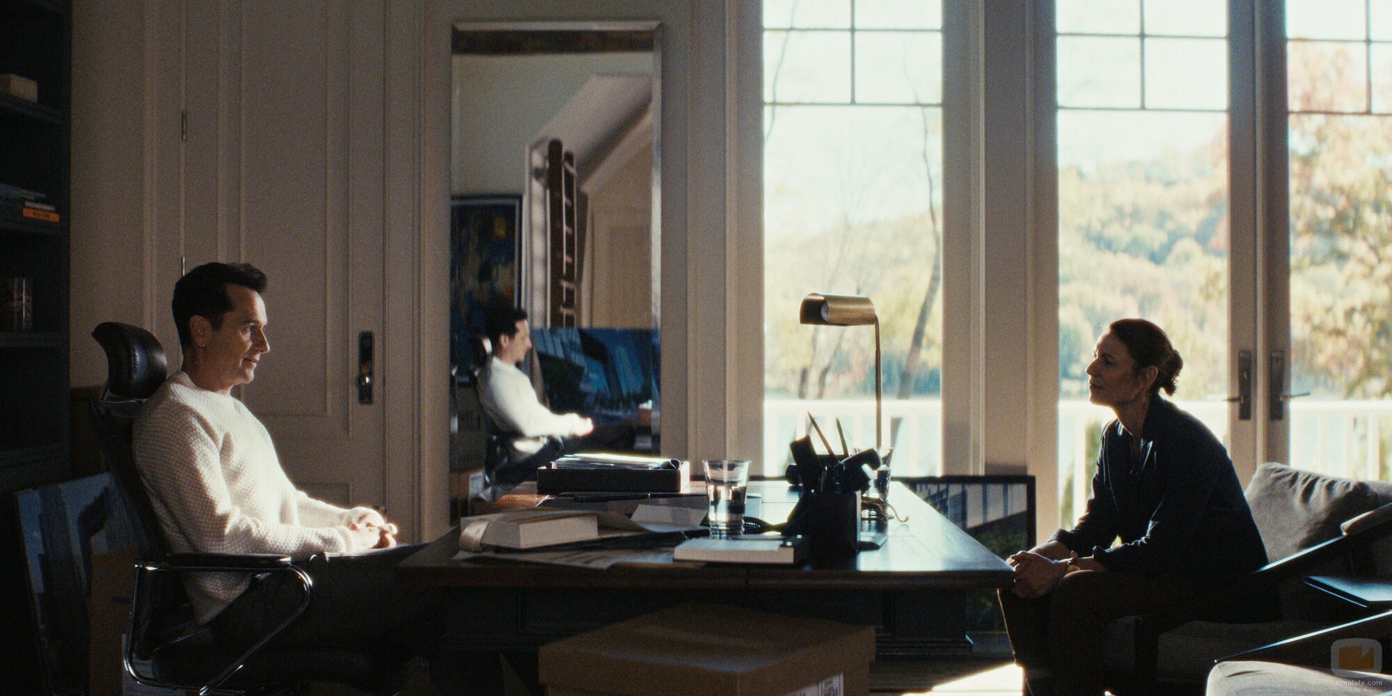 Claire Danes y Matthew Rhys en Capítulo 3 titulado 'Secreto a voces' de 'La bestia en mí'