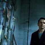 Matthew Rhys en 1x04 titulado 'Thanatos' de 'La bestia en mí'