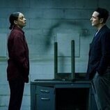 Still de Matthew Rhys en 1x04 titulado 'Thanatos' de 'La bestia en mí'