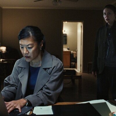 Claire Danes y Hettienne Park en 'La bestia en mí' de 'La bestia en mí'