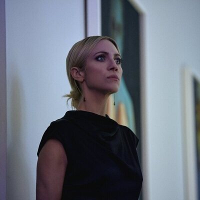 Brittany Snow en 1x07 'Fantasmas' de 'La bestia en mí'