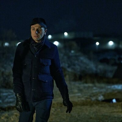 Foto de Matthew Rhys en el 1x07 de 'La bestia en mí'