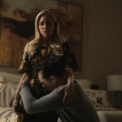 Brittany Snow y Matthew Rhys en 'La última palabra' de 'La bestia en mí'
