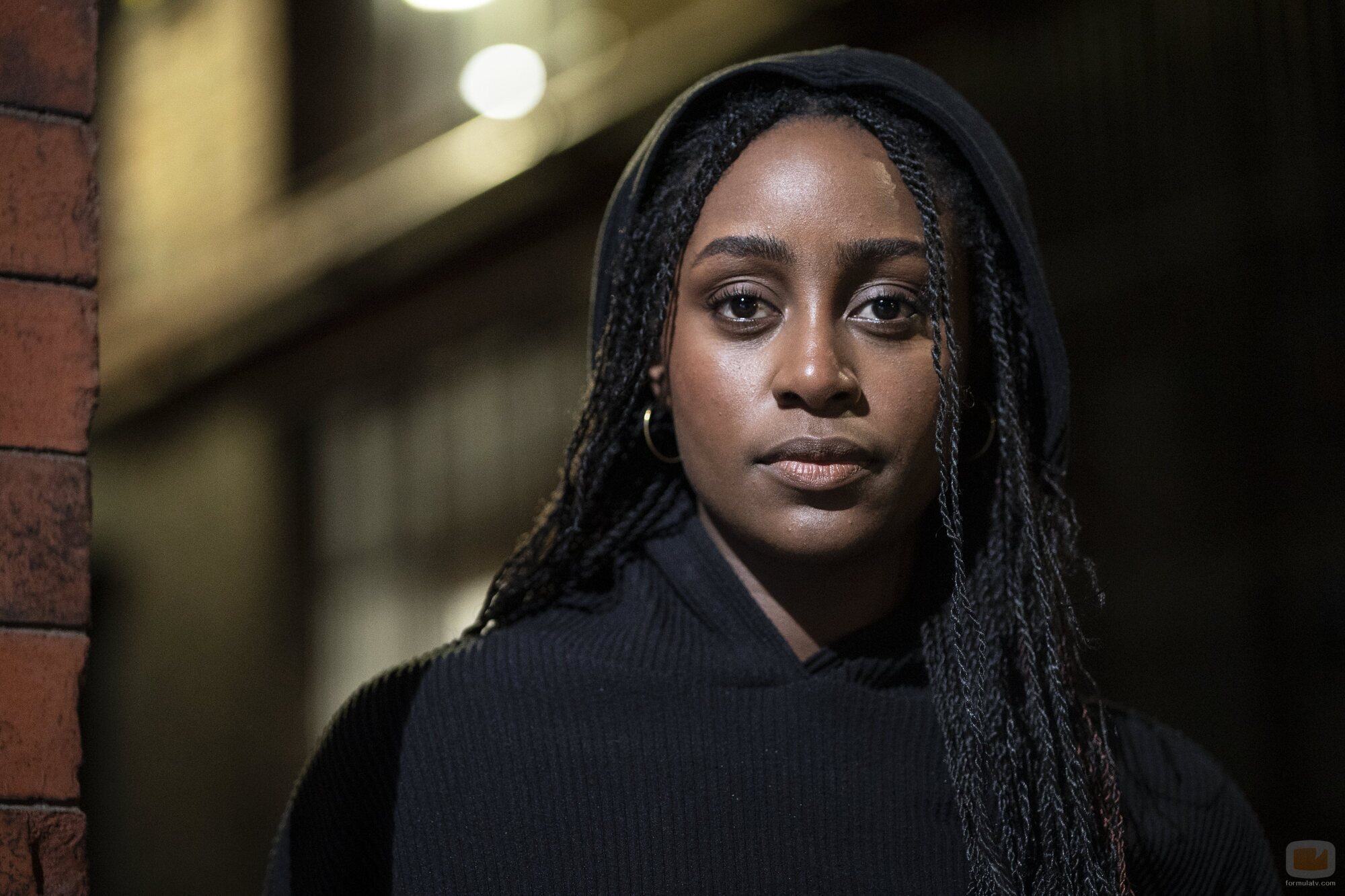 Simona Brown en 'Te observamos. Y siempre estamos ahí' de 'Talamasca: La Orden Secreta, de Anne Rice'