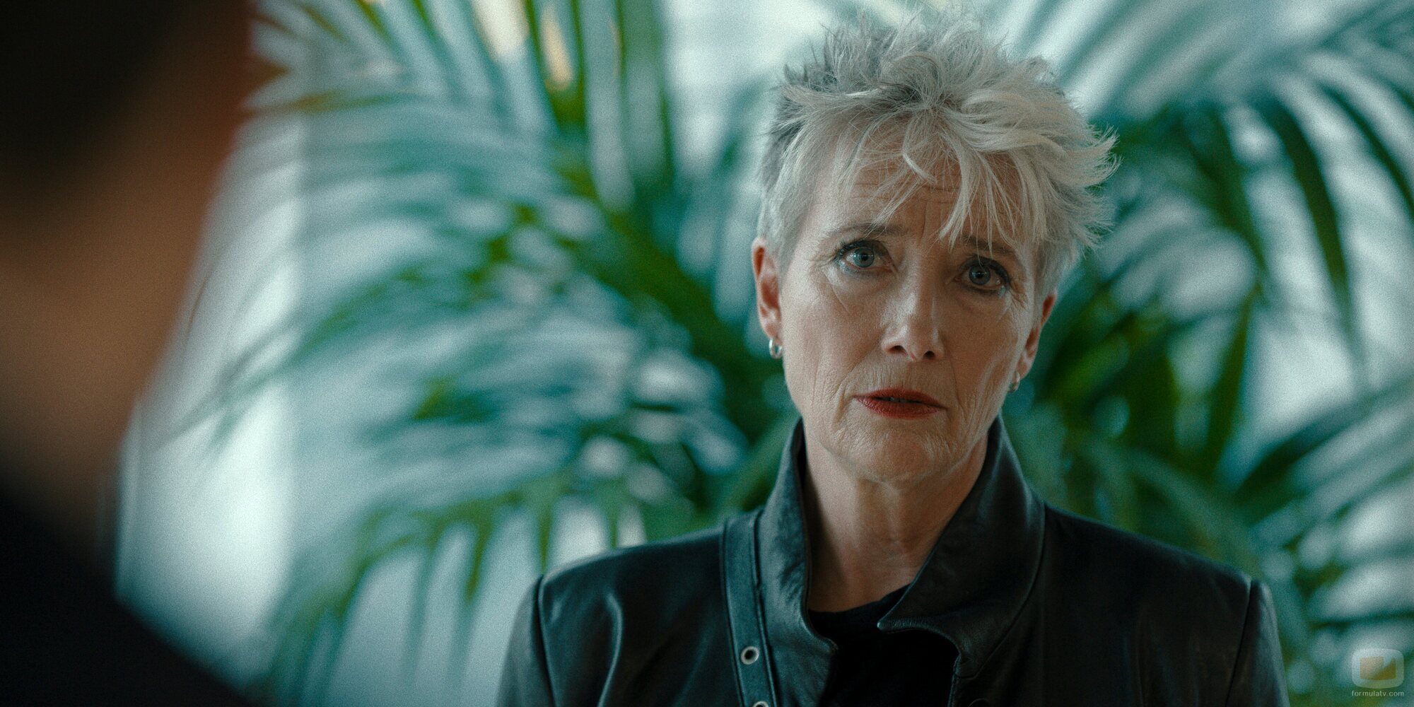 Emma Thompson en 'Trabajo sucio' de 'El misterio de Cemetery Road'