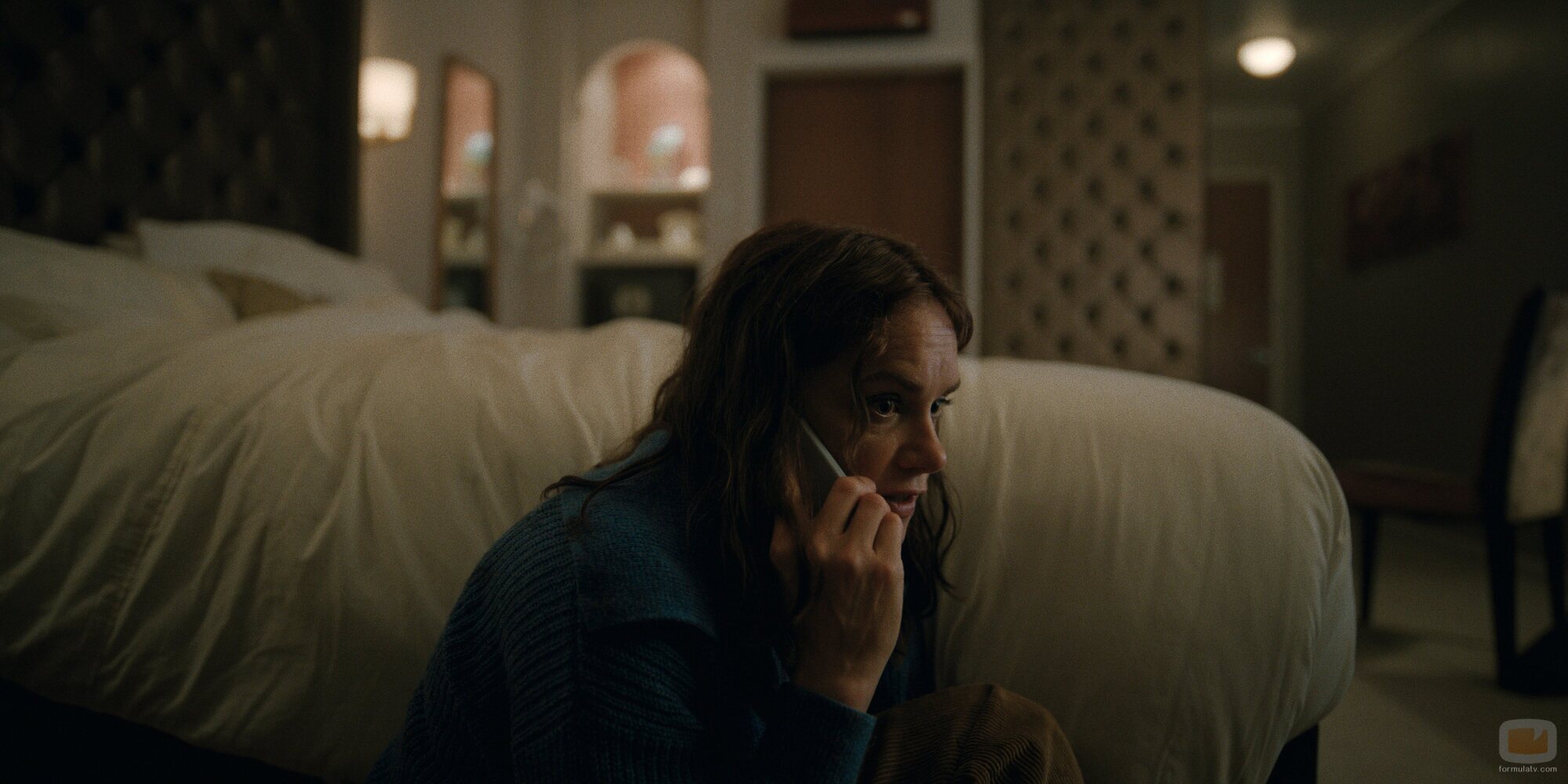 Ruth Wilson en 1x04 'Mis amigos no me quieren' de 'El misterio de Cemetery Road'
