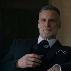 Darren Boyd en 1x08 'Lo que vivirá' de 'El misterio de Cemetery Road'