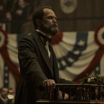 Michael Shannon en 1x01 'El hombre de Ohio' de 'Muerte por un rayo'