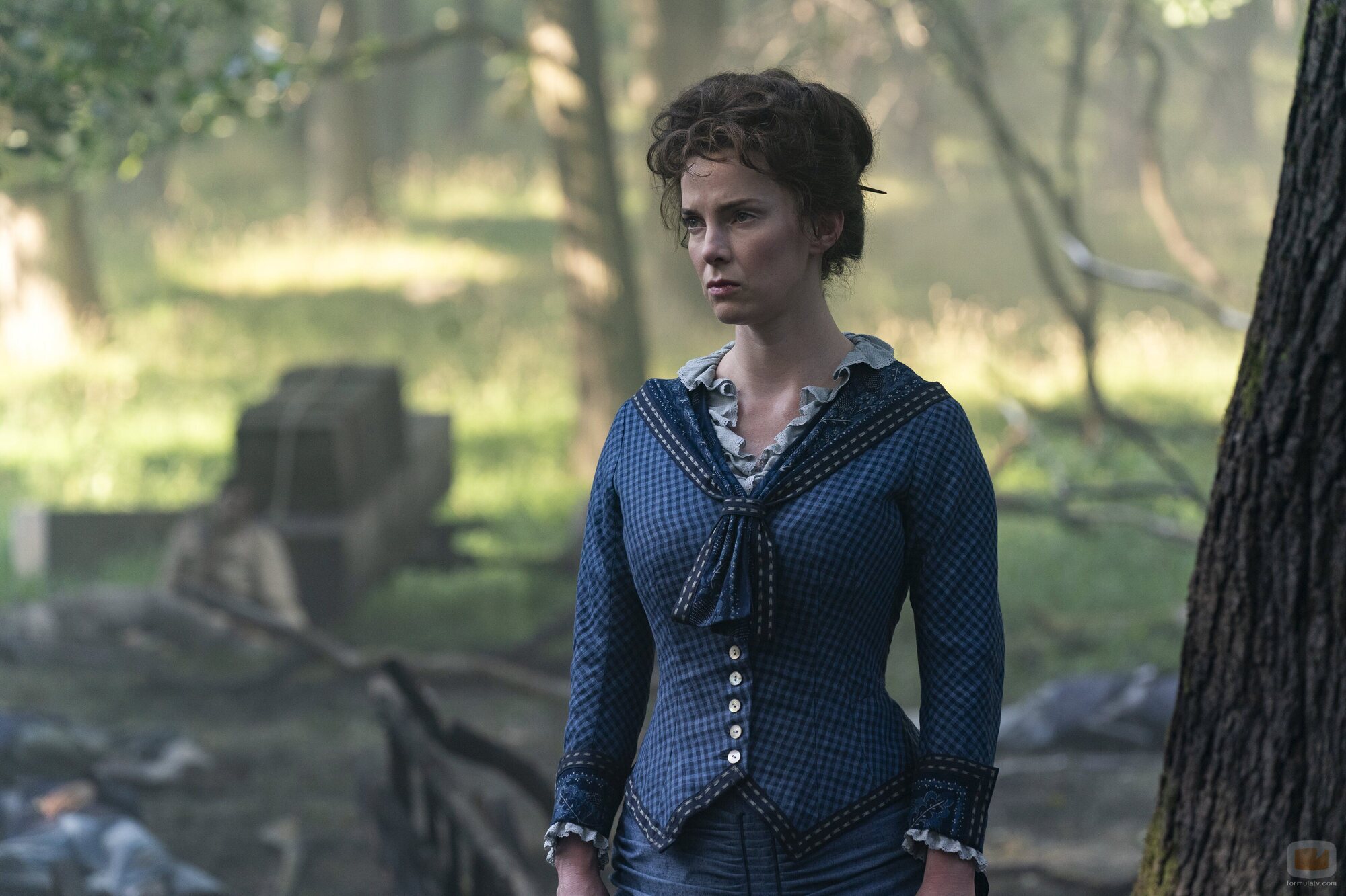 Betty Gilpin en 1x01 'El hombre de Ohio' de 'Muerte por un rayo'