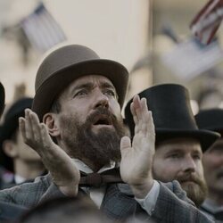 Matthew Macfadyen en 1x02 'Fiel al partido' de 'Muerte por un rayo'