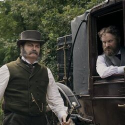 Nick Offerman y Shea Whigham en Capítulo 4 titulado 'El destino de la república' de 'Muerte por un rayo'