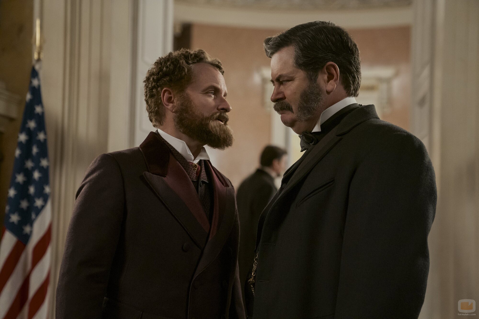 Shea Whigham y Nick Offerman en 'El destino de la república' de 'Death by Lightning'