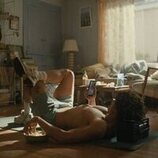 Charles Melton en Capítulo 2 titulado 'Un nuevo punto de partida para desear más' de 'Bronca'