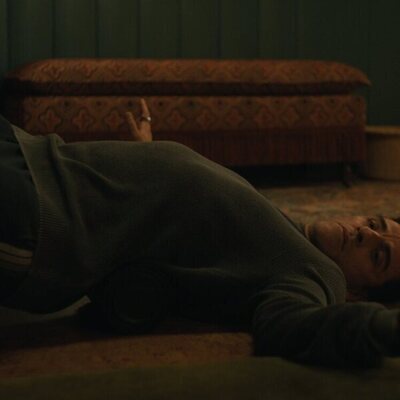 Still de Oscar Isaac en el 2x02 de 'BEEF'