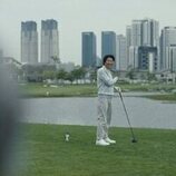 Imagen de Song Kang-ho en 2x03 titulado 'La creciente fragilidad de toda certeza sobre el futuro' de 'Bronca'