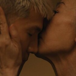 Youn Yuh-jung y BM en 'Aquellas colinas azules del recuerdo' de 'Bronca'