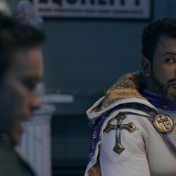 Daveed Diggs en 5x01 'Cuarenta centímetros de pura dinamita' de 'The Boys'