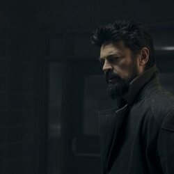 Karl Urban en Capítulo 1 titulado 'Cuarenta centímetros de pura dinamita' de 'The Boys'