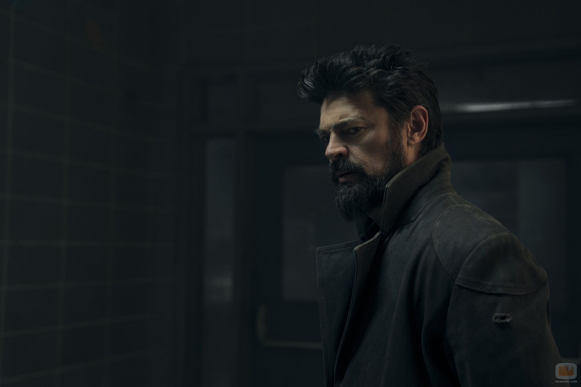 Karl Urban en Capítulo 1 titulado 'Cuarenta centímetros de pura dinamita' de 'The Boys'
