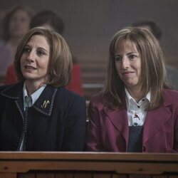 Celia de Molina y Malena Alterio en 1x01 '¿Qué les pasa a todos con el sexo?' de 'Cochinas'
