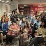 Malena Alterio y Esperanza de la Encarnación en el 'Sáhara' de 'Naughty Business'